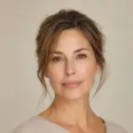 Symbolbild einer Frau mit sichtbarem Gesicht und Augenpartie